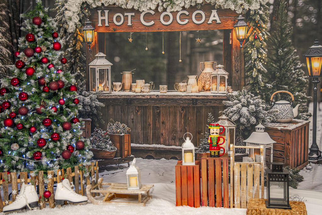 Decorado navideño en estudio profesional para sesiones de Navidad en Dos Hermanas